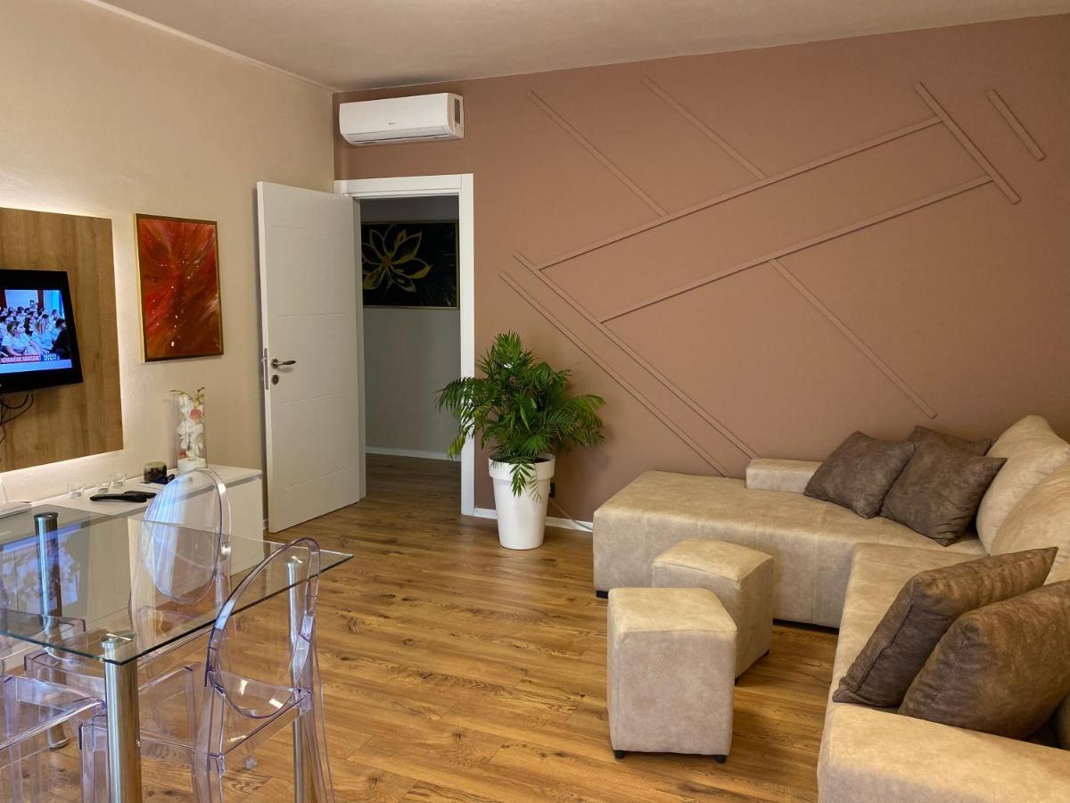 Nemis Apartments In The Centre Of Tirana Four Free Parking Exterior foto