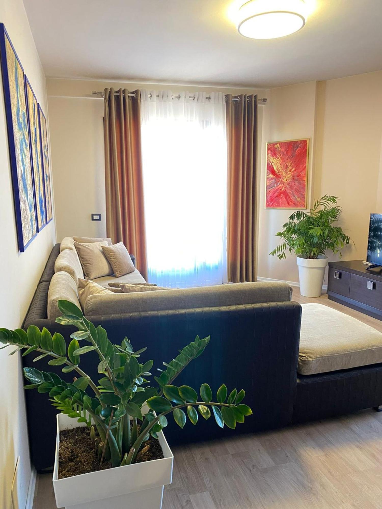 Nemis Apartments In The Centre Of Tirana Four Free Parking Exterior foto