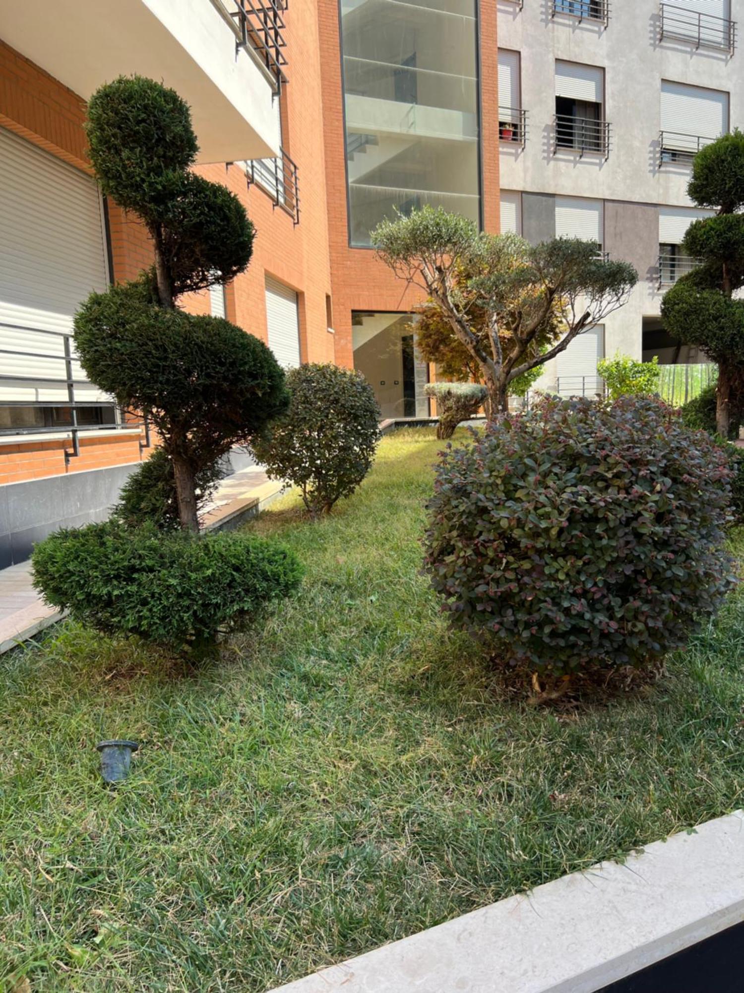 Nemis Apartments In The Centre Of Tirana Four Free Parking Exterior foto
